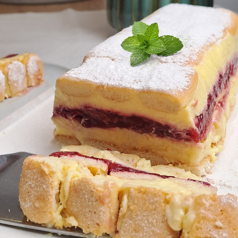 torta visnjama i pudingom, vocna torta sa visnjama, kolac sa visnjama i pudingom od vanile